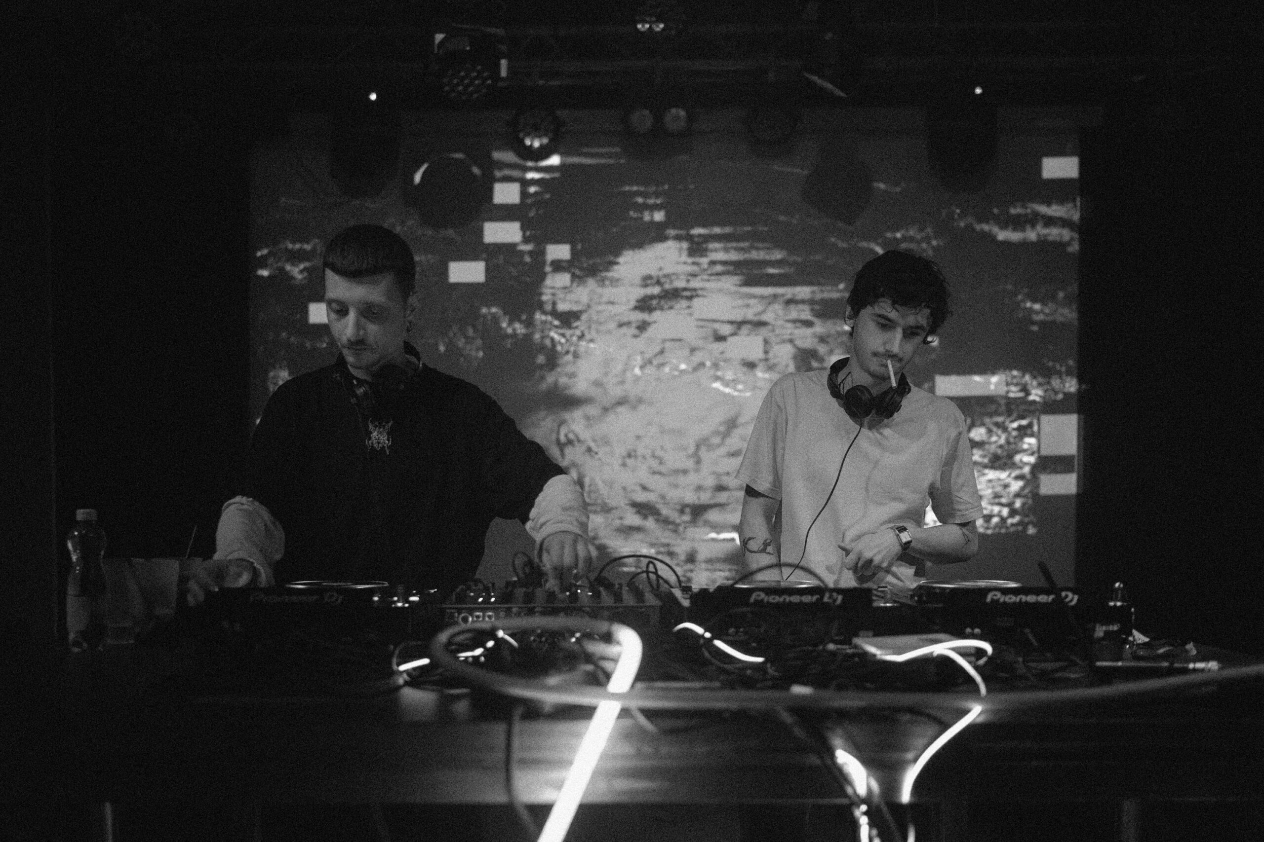 Free Sequence Label Night